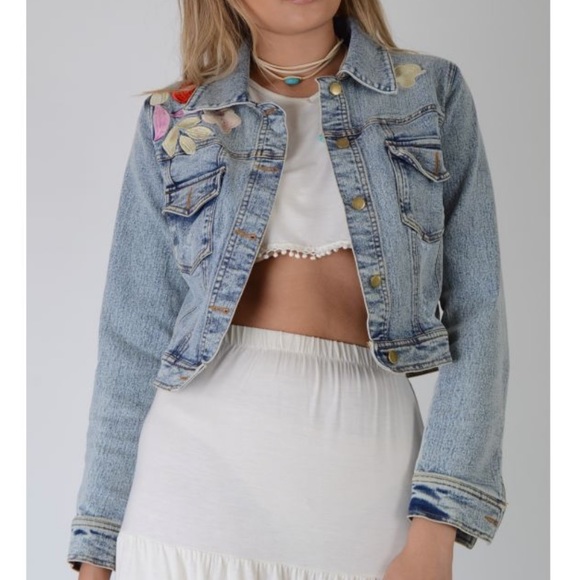 Jackets & Blazers - 🎉Denim Jean Cropped Jacket with Floral Embroidery!